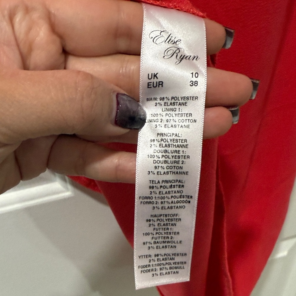 Chic Strapless Red Dress - image 5